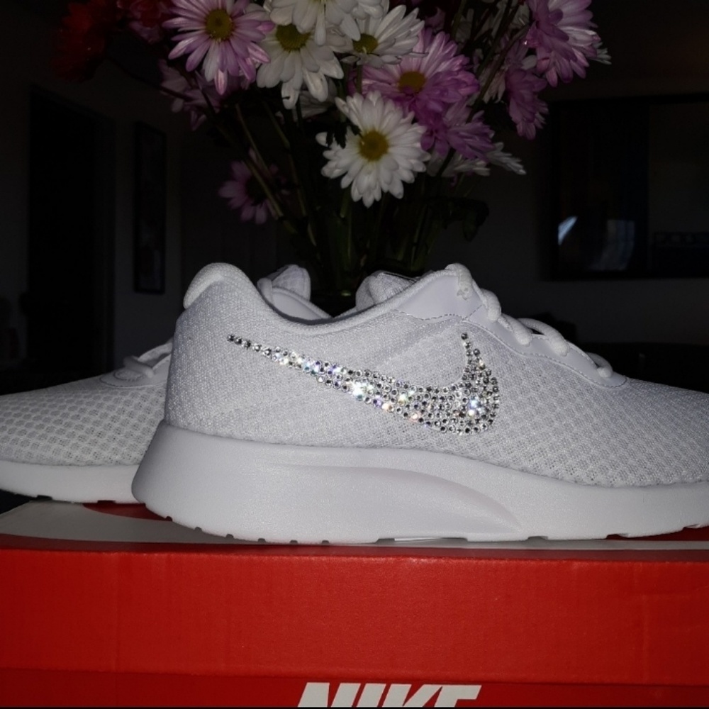 NIKE WHITE BLING TANJUN - Picture 1 of 3
